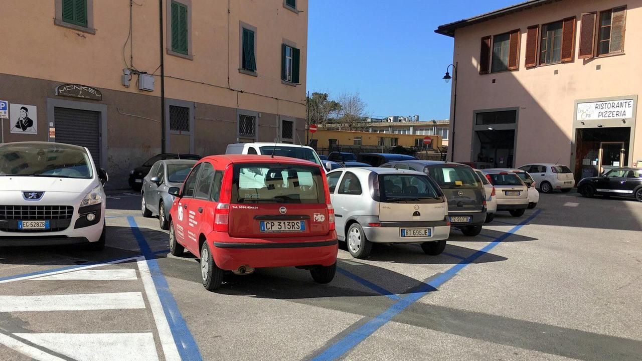 Cancellati 6.800 stalli blu: via le strisce dalle Ztl. Ecco le nuove tariffe