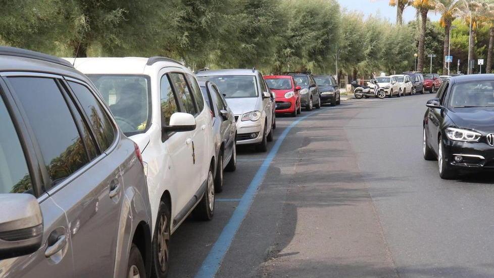 Baracchina Bianca-Rotonda: niente parcheggi a pagamento
