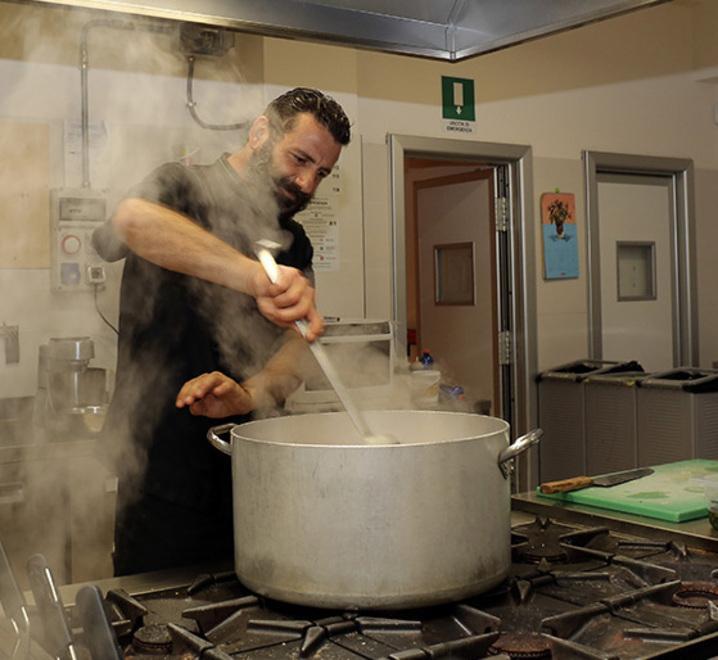 van Mosca, chef ostello Gipidue (acronimo di Giovanni Paolo II), struttura della diocesi di Pisa a Calambrone