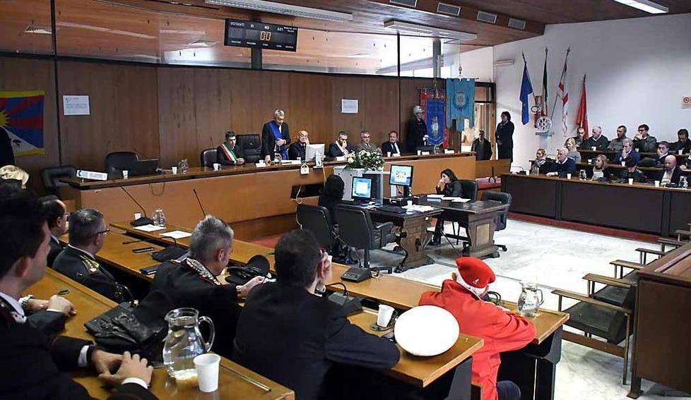 «La bozza di regolamento del consiglio comunale è una manovra bavaglio»