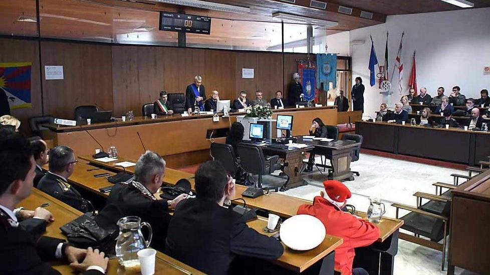 «La bozza di regolamento del consiglio comunale è una manovra bavaglio»