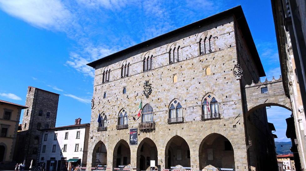 Ecco il bando per 24 impiegati 19 a Pistoia, 5 a Montemurlo 