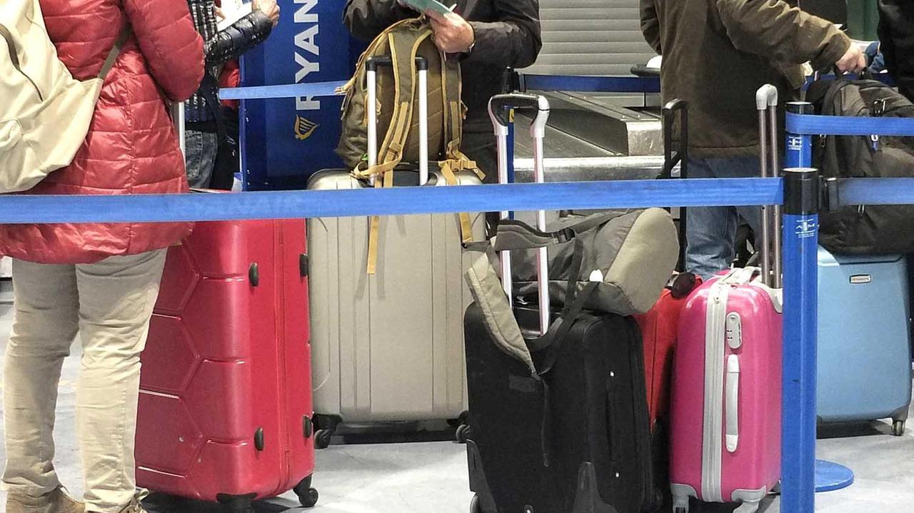 Aeroporti toscani, passeggeri in calo: Pisa perde quota, Firenze vola