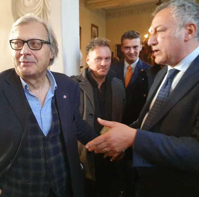 Forza Italia Sgarbi: "Governatore disperato Perderà anche a casa sua"