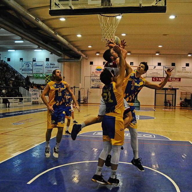 Invertire la rotta, Russo chiede punti dopo 6 digiuni 