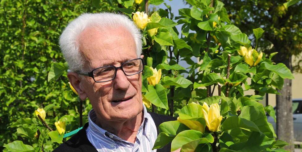 L’ultima messa di don Enzo «Ora voglio fare il tappabuchi» 