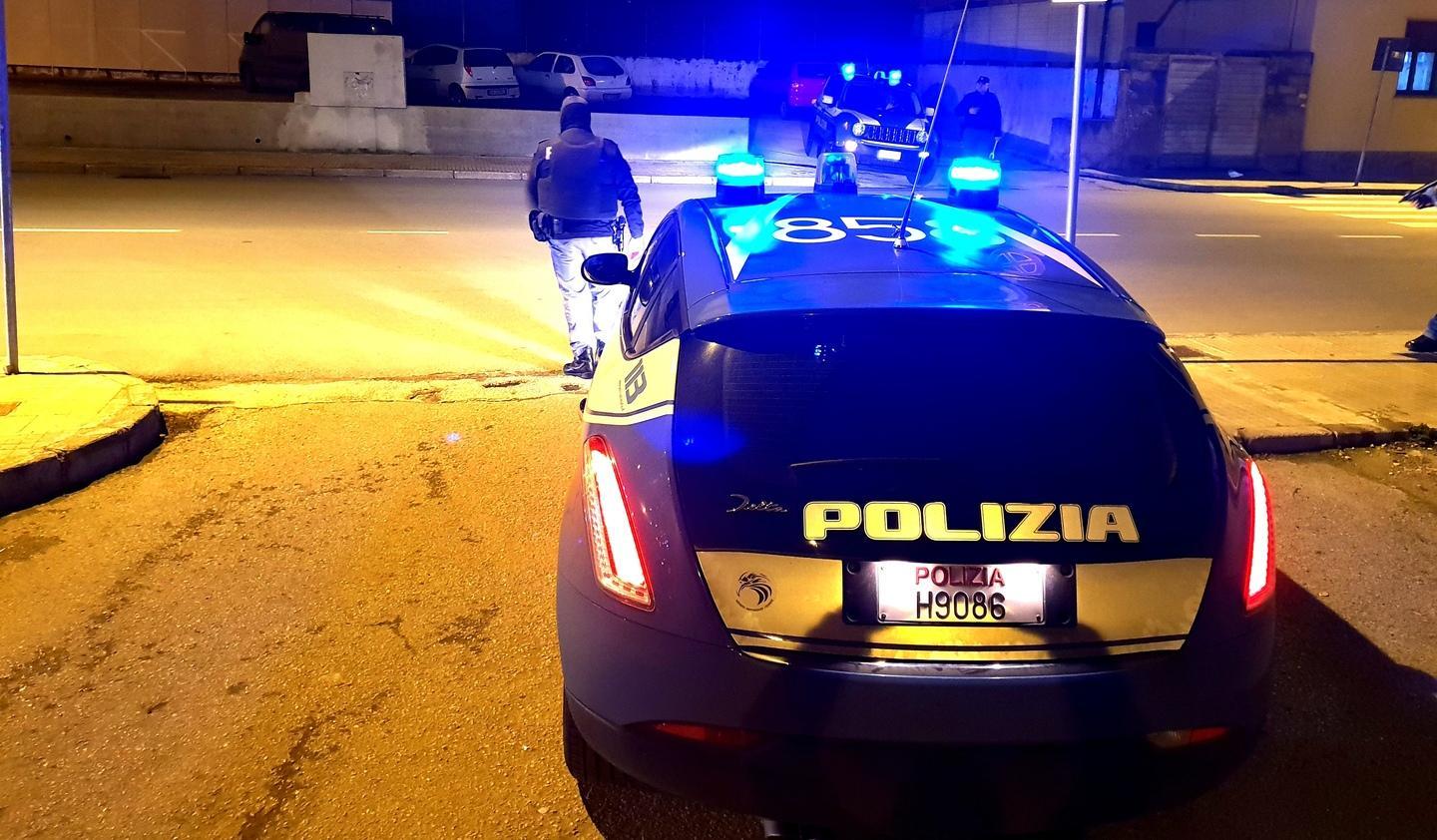 Eroina dentro il cellulare e spaccio con bici elettrica 