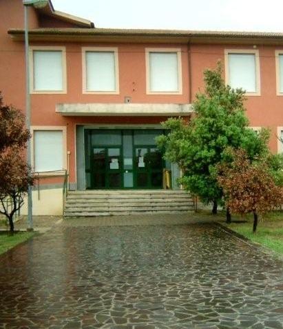 «No al tempo prolungato» genitori divisi a Sedilo 