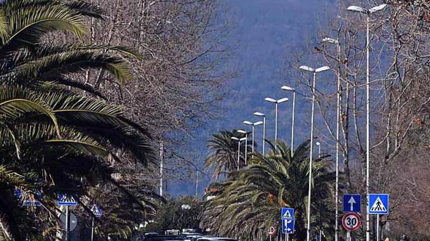 Parcheggi a pagamento anche a Marina di Carrara. Commercianti e balneari non ci stanno