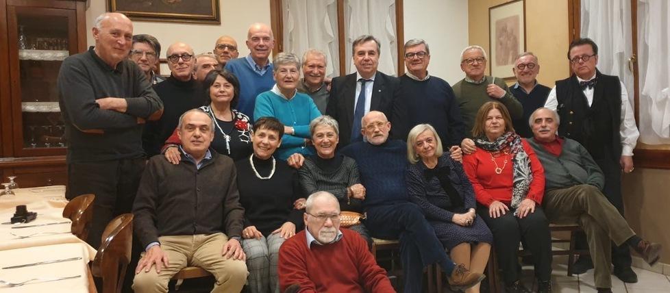 Reggio Emilia, la classe dei “vip” si ritrova a cena dopo mezzo secolo 