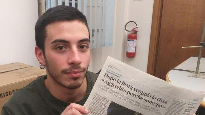 Il ragazzo aggredito per primo: «Diciamo basta all’omofobia»