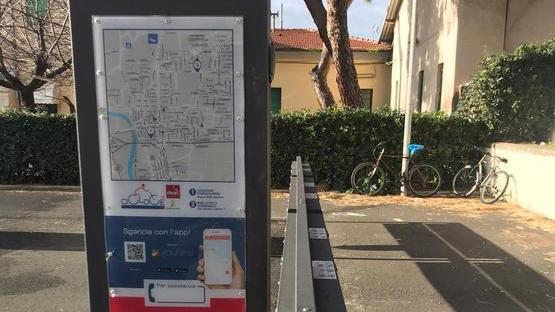Il bike sharing è vuoto «Le biciclette fra 3 mesi»