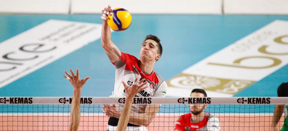 Kemas va 2 volte avanti e spreca un match-point Poi fa festa Mondovì 