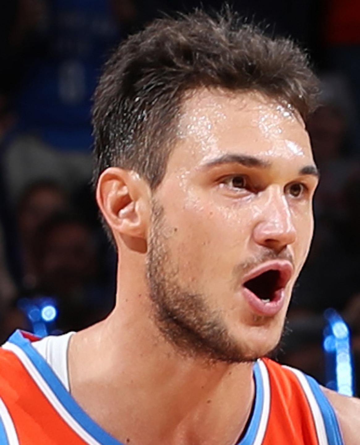 Bucks e Lakers senza problemi