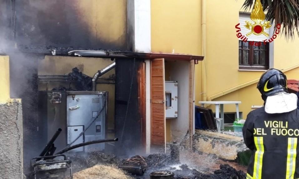 Esplode una caldaia paura in una palazzina