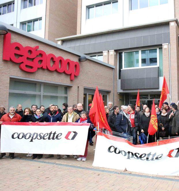 Legacoop e Coopsette operazione solidarietà per i soci prestatori 