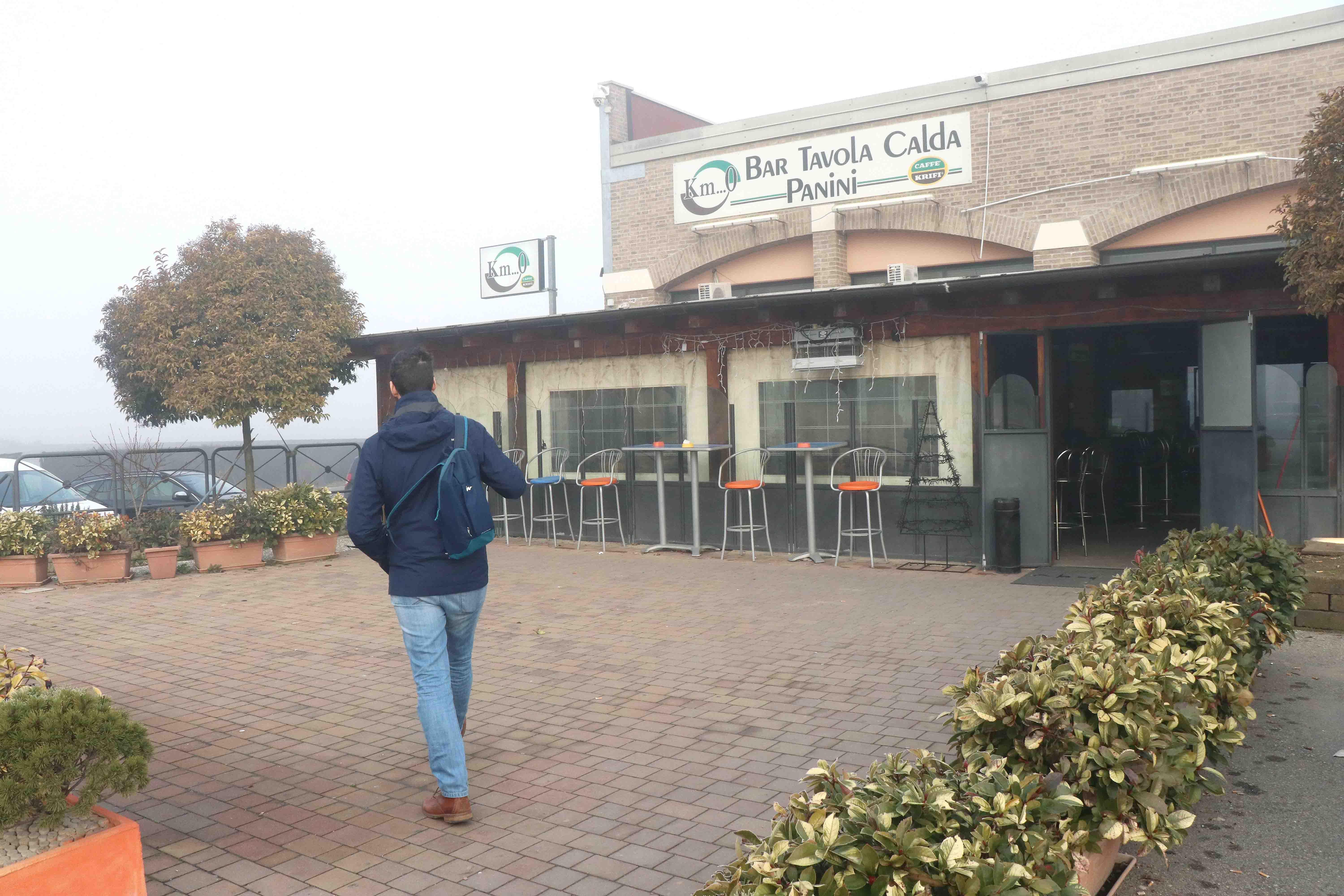 Rapina al bar "Km 0". Il bandito scappa con diecimila euro 