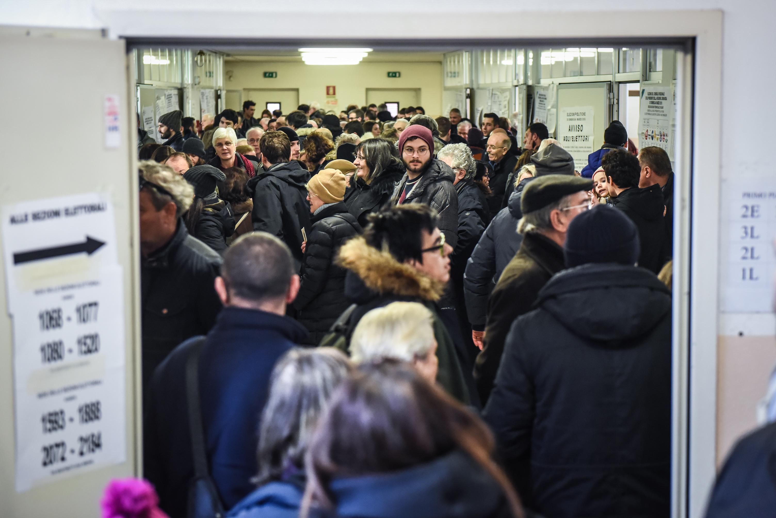 Elezioni, indecisi al 34% Bonaccini e Borgonzoni a caccia dell’ultimo voto 