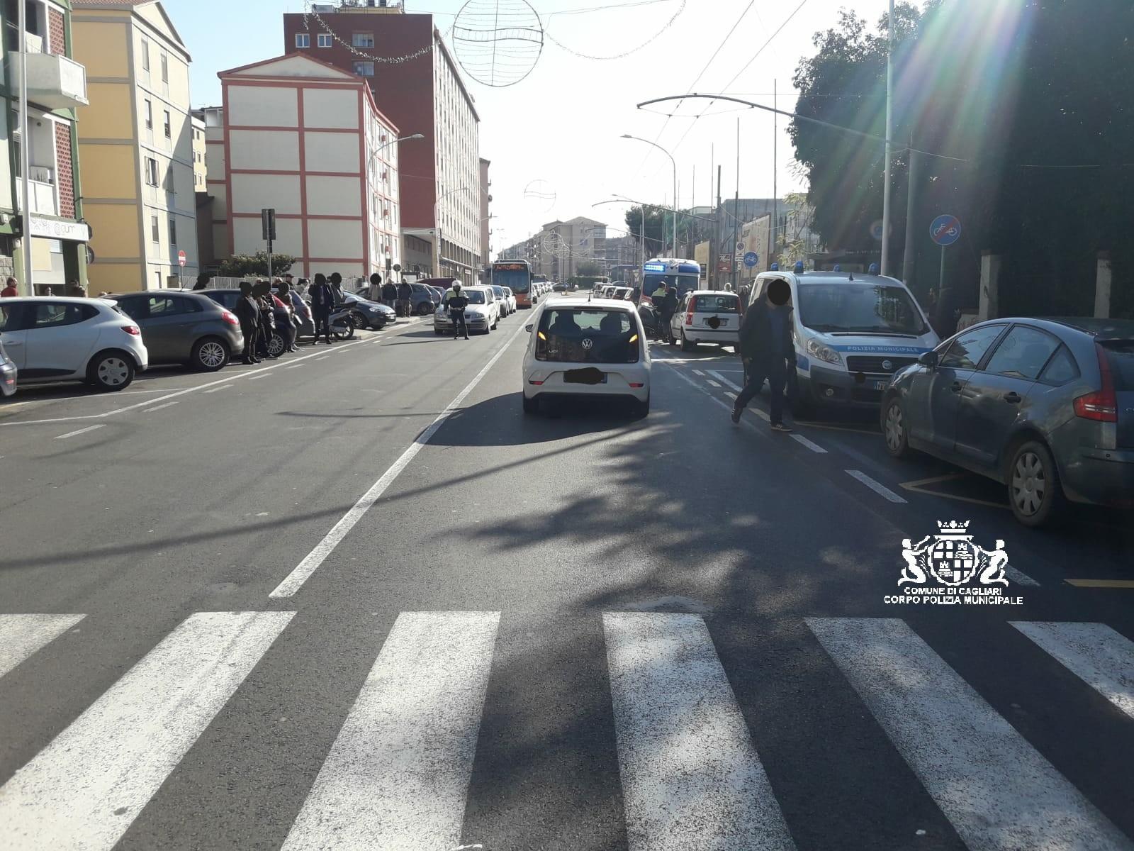 Cagliari, donna investita sulle strisce: è gravissima