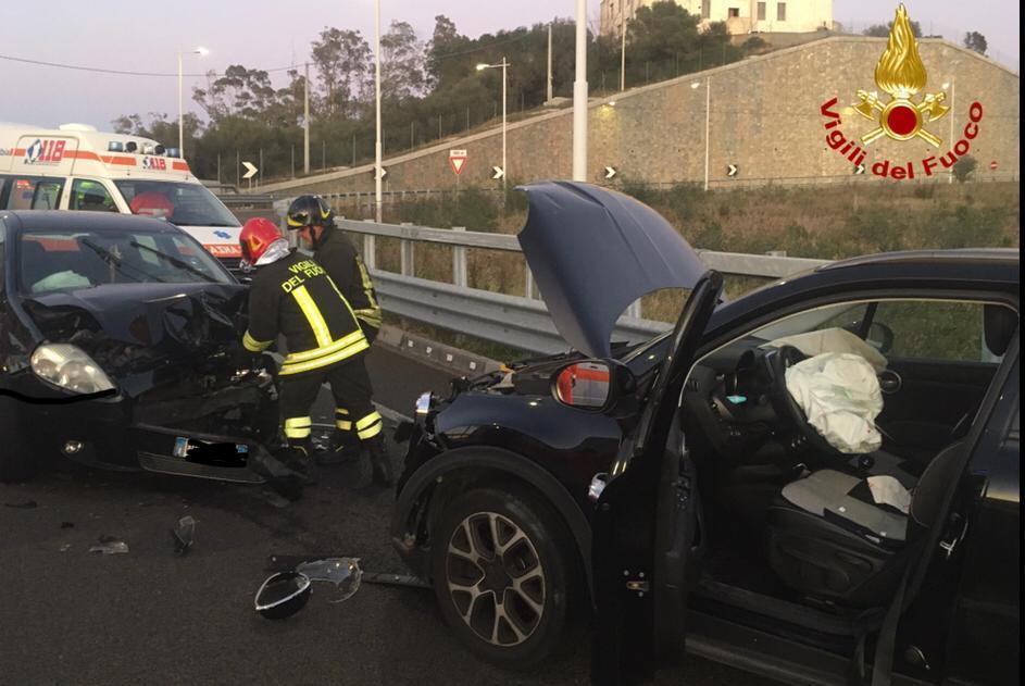 Scontro frontale a Olbia, due automobiliste ferite
