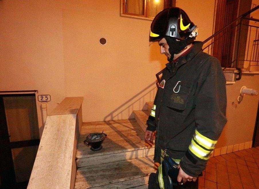 Intervento dei vigili del fuoco per allarme da monossido (Archivio)