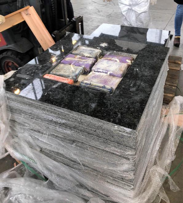 La droga ha viaggiato dal Brasile fino al porto
