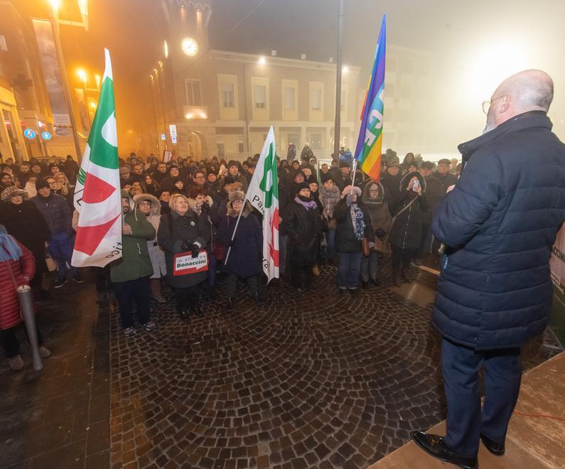 Bonaccini: con me si cresce la Borgonzoni è inesistente 