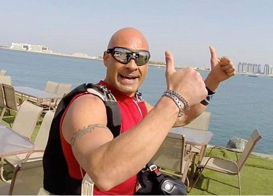 Maresciallo in coma dopo il lancio. Il fratello: ce la farà, Massimo è una roccia 