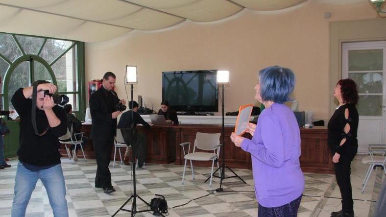 In settecento in coda per una particina nel film del regista di Serendipity