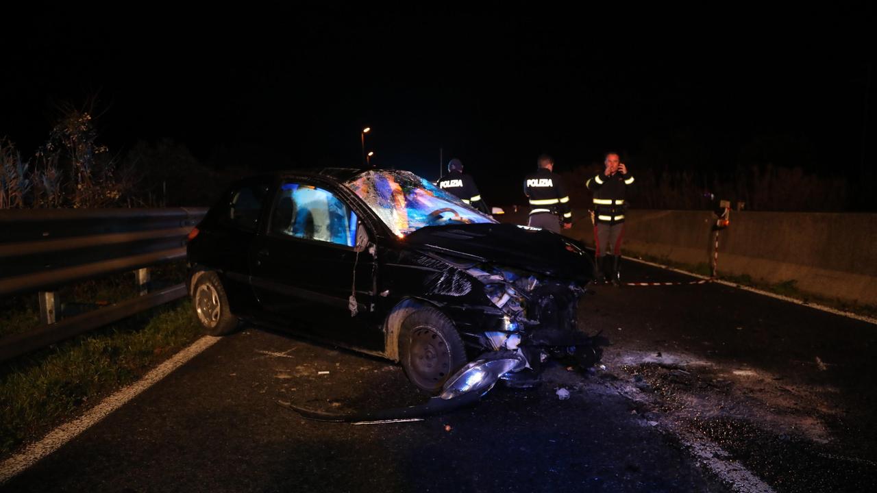 L'incidente sulla Variante Aurelia (foto Dario Marzi)