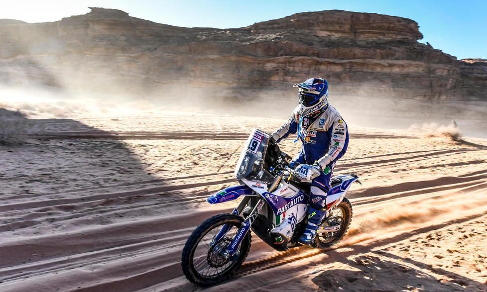 Fasola dice addio alla Dakar per la rottura della moto 