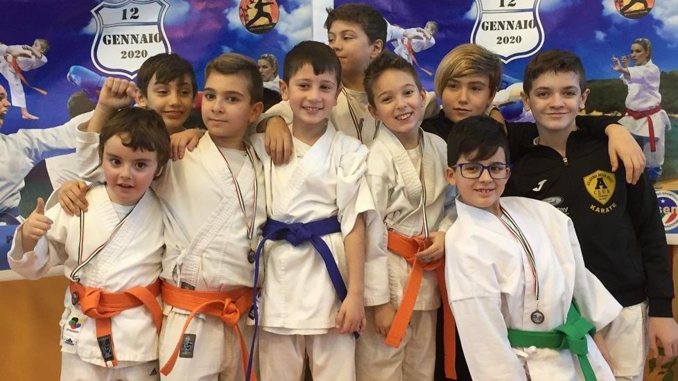 Scorpacciata di medaglie e l’Accademia dello Sport conquista la Val di Cornia