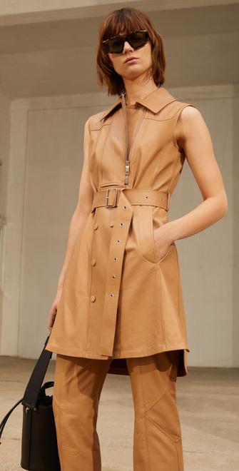 Sportmax, la collezione Pre-Fall porta il profumo del mare in città 