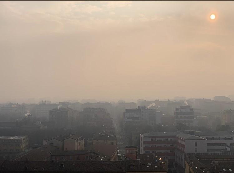 Smog, misure d'emergenza prorogate fino a lunedì 20 in tutta l'Emilia Romagna