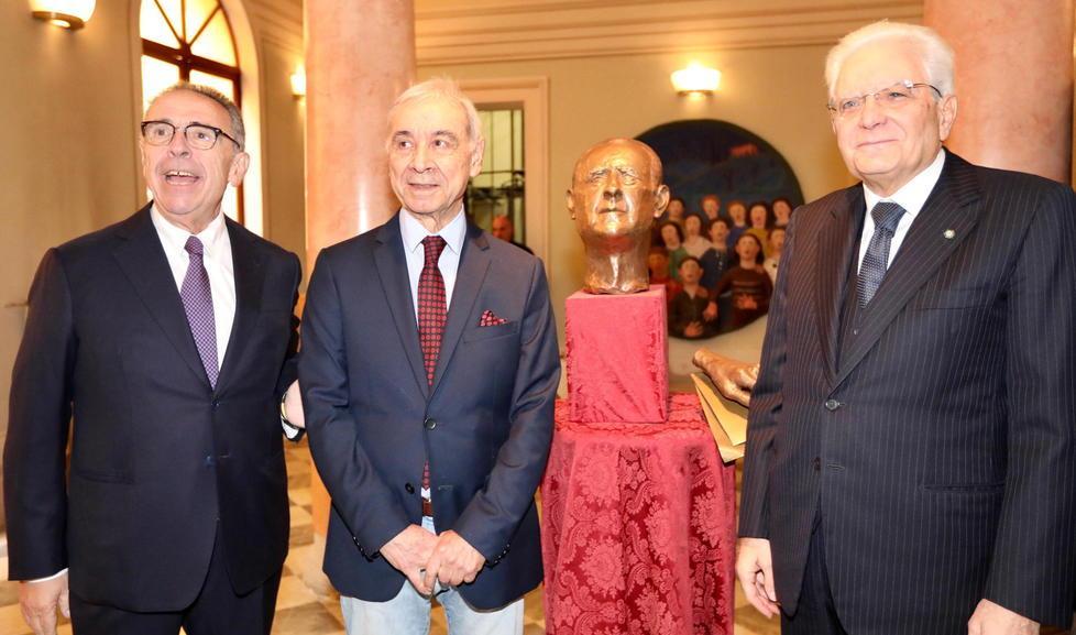 L’inizio con il busto a Ciampi di Vinciguerra