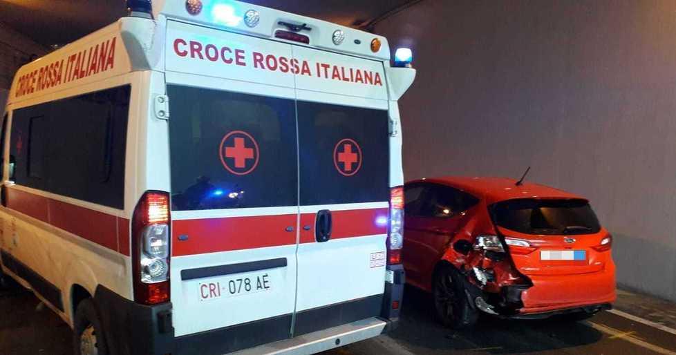 Tamponato nel sottopasso