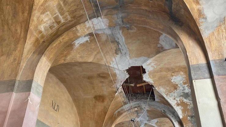 Cimitero monumentale sempre più nel degrado Crollata una volta