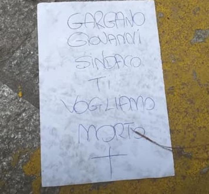Minacce di morte al sindaco: «Stupito»