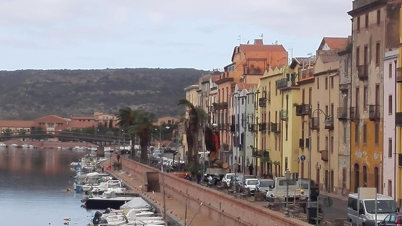 Bosa aspetta i turisti nella bassa stagione
