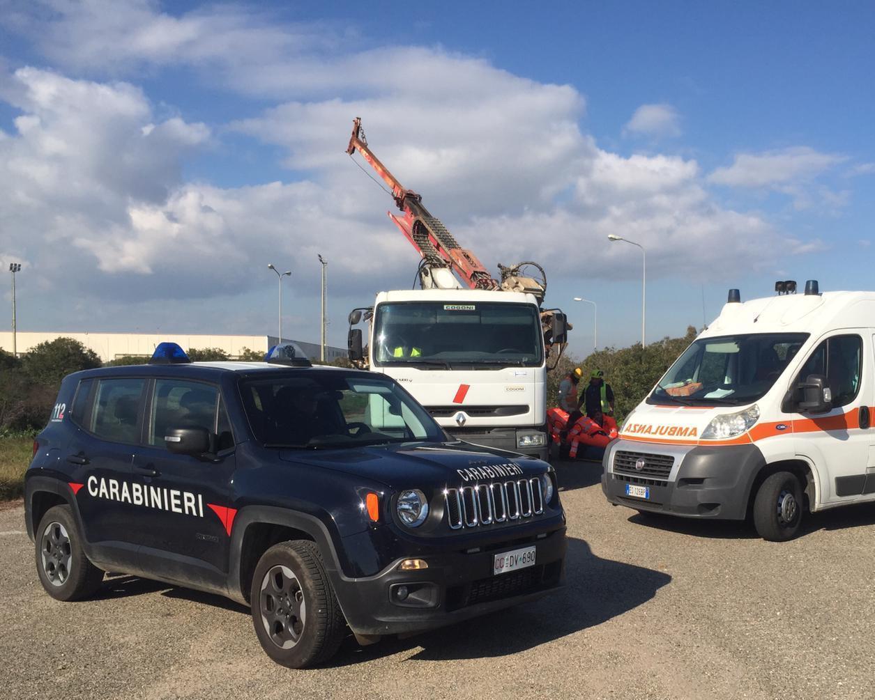 Uta, titolare di una impresa ferito mentre carica un trivella