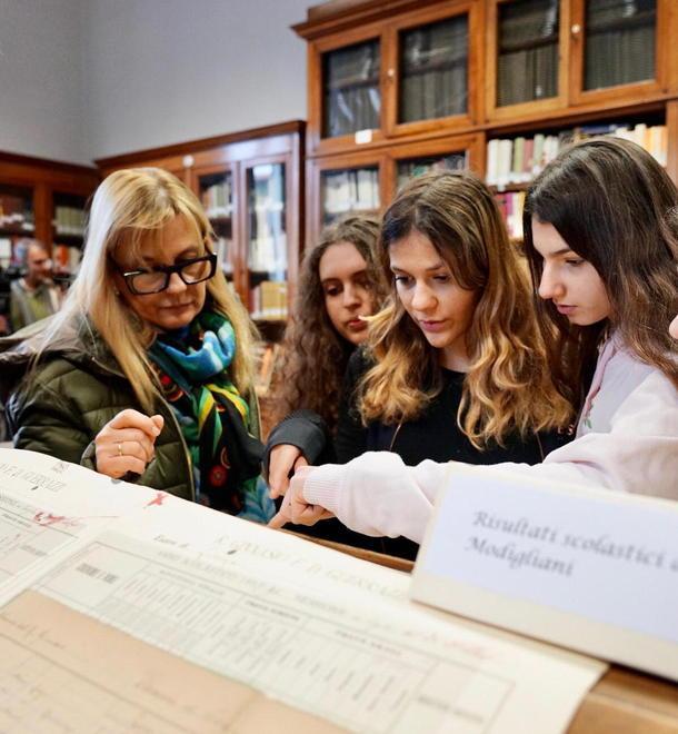 Al liceo Niccolini spuntano l’alunno Modigliani e le lettere scritte dal professor Pascoli 