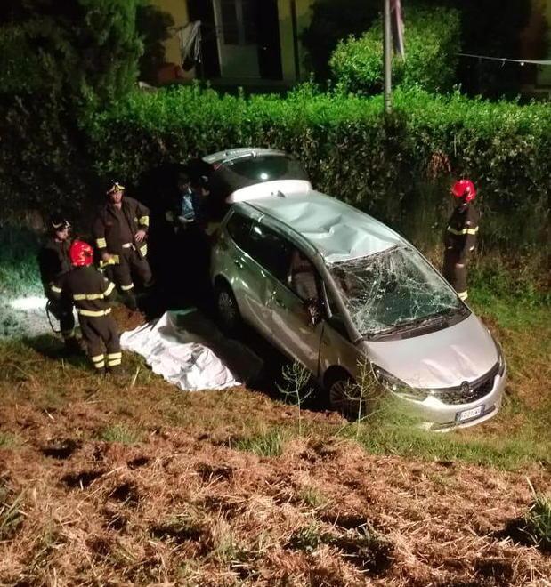 Auto finita fuoristrada, la moglie resta uccisa e il marito patteggia 