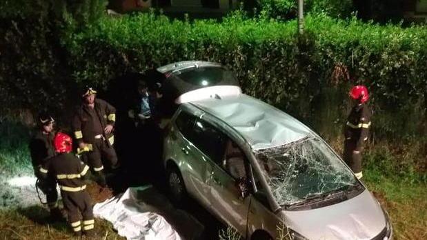Auto finita fuoristrada, la moglie resta uccisa e il marito patteggia