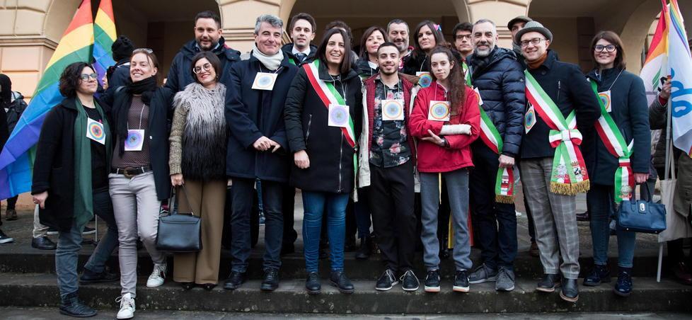 Manifestazione contro omofobia e transfobia: «Ora la legge serve davvero»