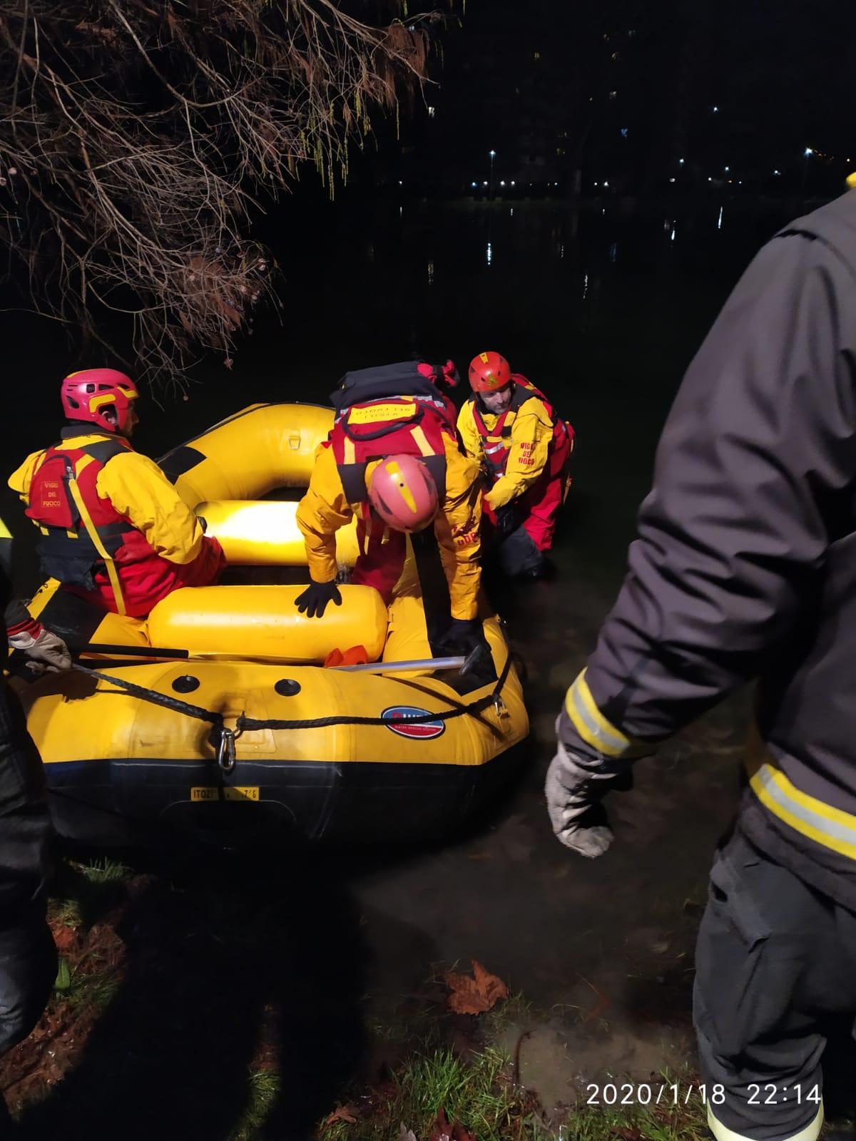 Modena cadavere ripescato nel lago del Parco Amendola