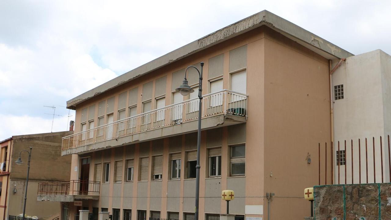 Assenteismo al poliambulatorio, slitta l’udienza