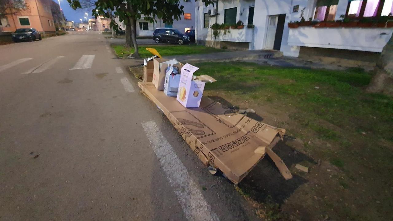 Ancora segnalazioni di protesta per i rifiuti abbandonati in strada