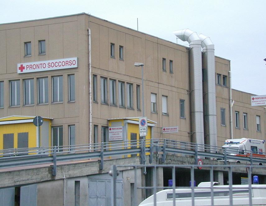 Luzzara, si frattura i gomiti sollevando un bilanciere da 40 chili in palestra 