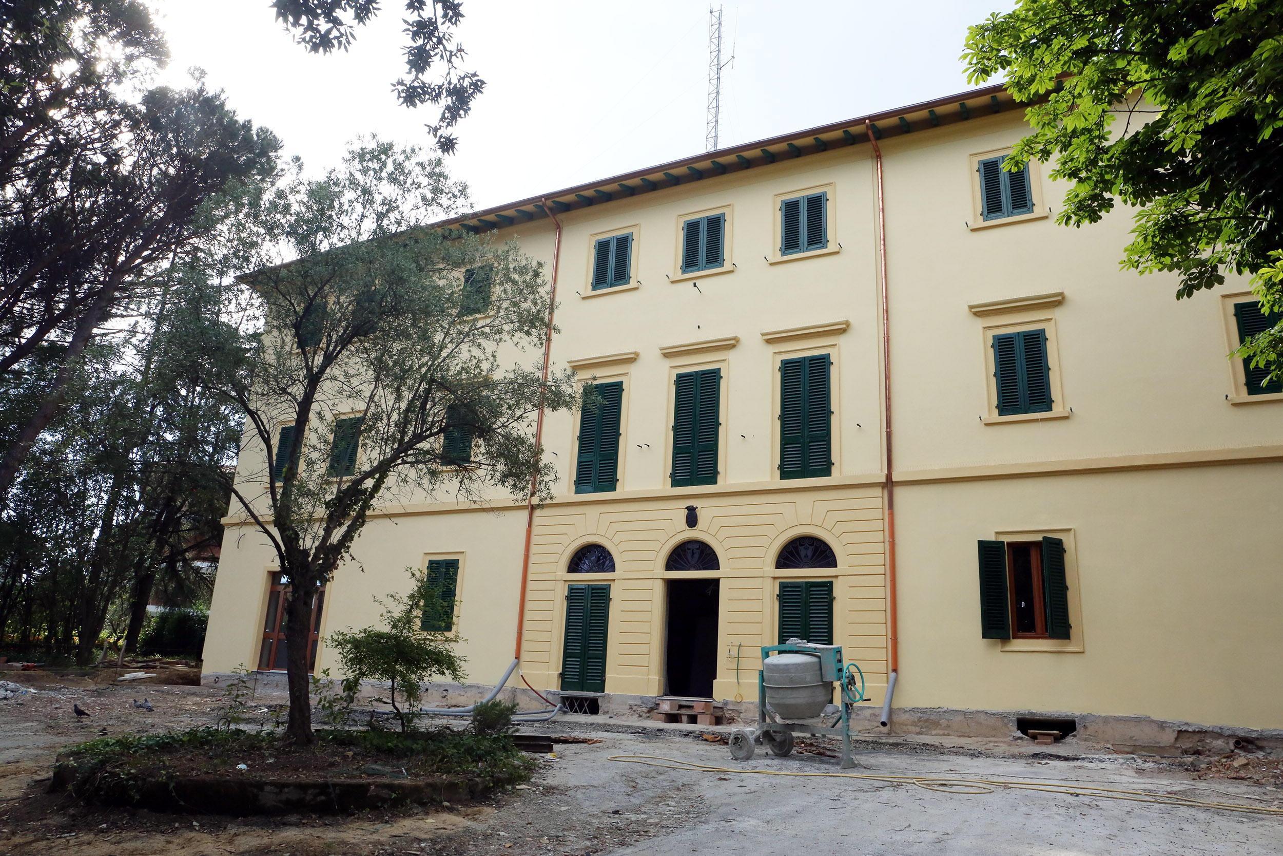 L’ingresso del nuovo Commissariato di Polizia di viale Adua (foto Nucci)