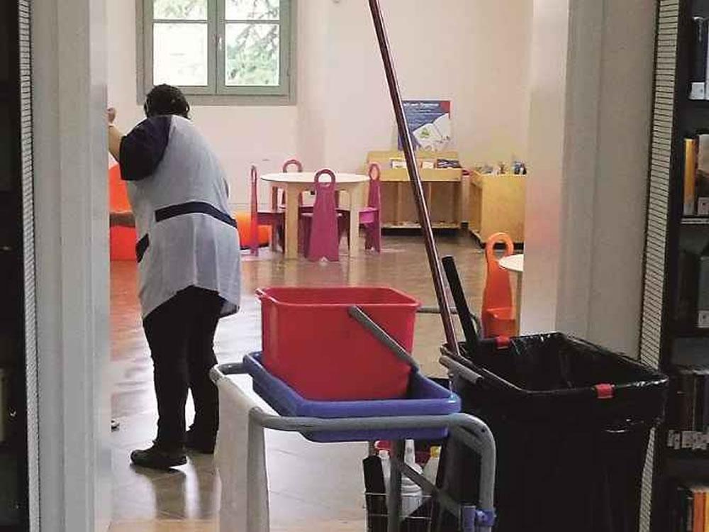 Via alle assunzioni di altri bidelli ma in quaranta verranno licenziati 